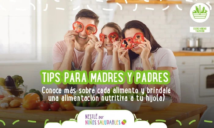 Una familia feliz escogiendo variedad de alimentos gracias a juegos de concentración